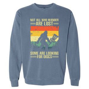 Funny Disc Golf Art For Men Women Kids Disc Golf Player Garment-Dyed Sweatshirt