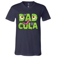 Funny Dadcula Halloween Dad Costume For Family Matching V-Neck T-Shirt