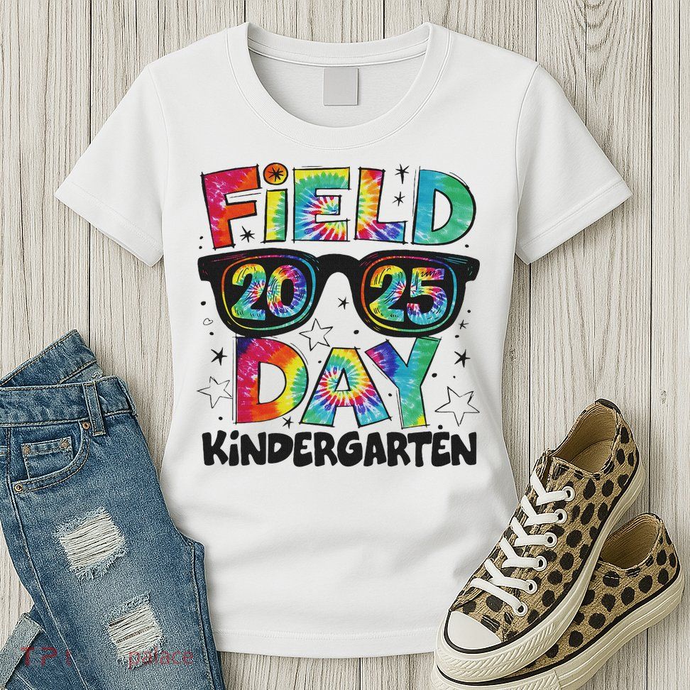 Field Day Kindergarten Field Trip Fun Day Teacher Student Womens T-Shirt