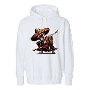 Funny Dabbing Mexican Skeleton Poncho Cinco De Mayo Garment-Dyed Fleece Hoodie