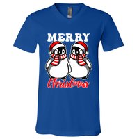 Festive Delight Merry Christmas Penguins Gift V-Neck T-Shirt