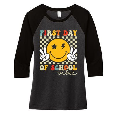 First Day Of School Vibes Back To School Teachers Students Women's Tri-Blend 3/4-Sleeve Raglan Shirt