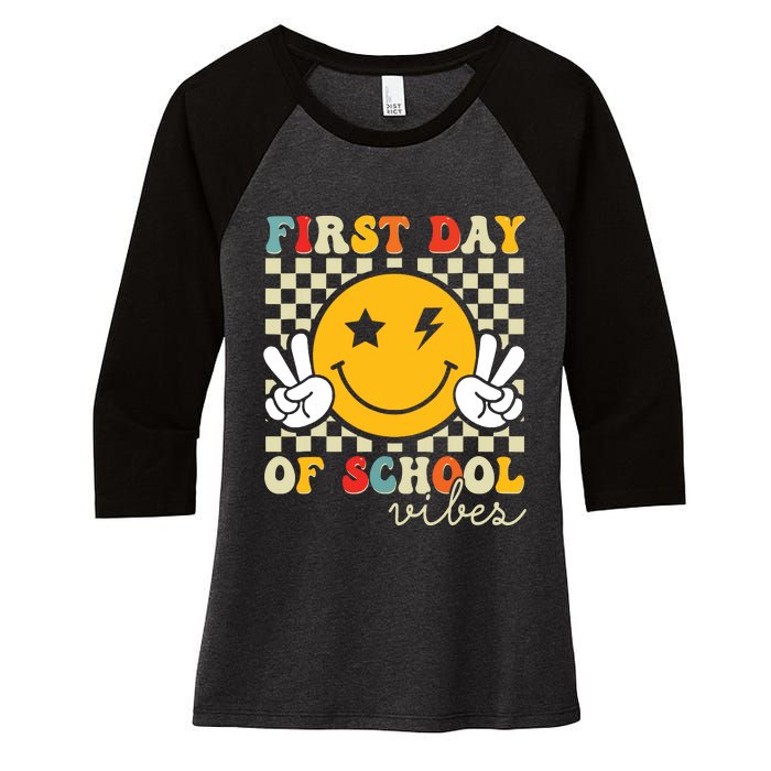 First Day Of School Vibes Back To School Teachers Students Women's Tri-Blend 3/4-Sleeve Raglan Shirt