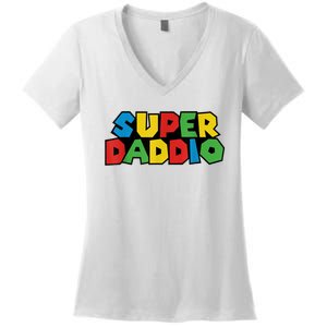 Fathers Day Super Daddio Women's V-Neck T-Shirt