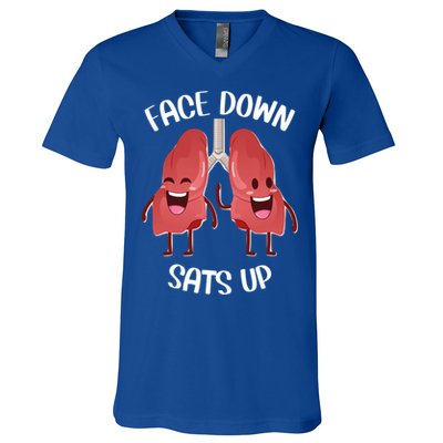 Face Down Sats Up Lungs Smiling Design For Healthcare Worker Meaningful Gift V-Neck T-Shirt