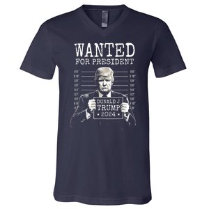 Free Donald Trump Mugshot V-Neck T-Shirt