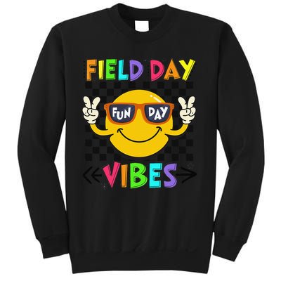 Field Day Vibes 2025 Happy Field Day Vibes Teacher Sweatshirt