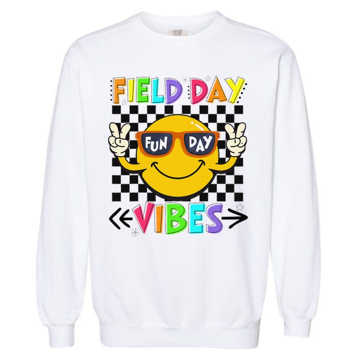 Field Day Vibes 2025 Happy Field Day Vibes Teacher Garment-Dyed Sweatshirt