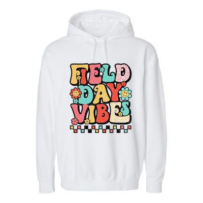 Field Day Vibes Groovy Summer Teacher Last Day Of School Garment-Dyed Fleece Hoodie