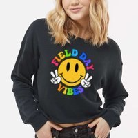 Field Day Vibes Funny For Teacher Happy Field Day 2025 Cropped Pullover Crew