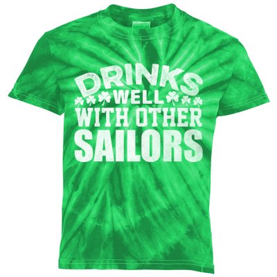 Funny Drinks Well With Other Sailors Shamrock Patricks Day Kids Tie-Dye T-Shirt