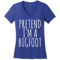 Funny Easy Lazy Halloween PRETEND IM A BIGFOOT COSTUME Women's V-Neck T-Shirt