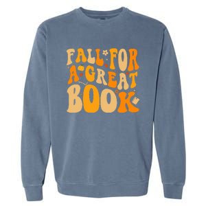 Fall For A Great Book Retro Fall Leaves Autumn Thanksgiving Garment-Dyed Sweatshirt