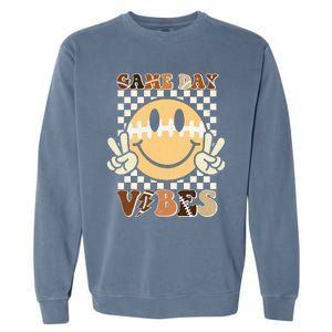 Funny Face American Football Game Day Vibes Sport Women Girl Garment-Dyed Sweatshirt