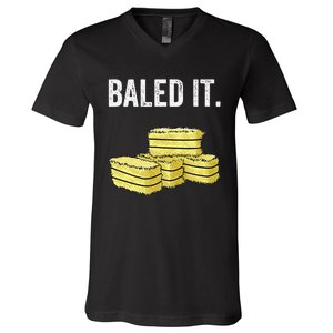 Funny Farming Baled It. Farm Joke Hay Bale Pun V-Neck T-Shirt