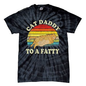 Funny Fat Chonk Dad Cat Daddy To A Fatty Retro Cat Dad Tie-Dye T-Shirt