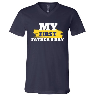 First Fathers Day Tee First Time Dad Father Gift V-Neck T-Shirt