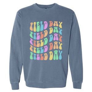 Funny FIELD DAY Vibes Fun Crew I'm Just Here for Summer Garment-Dyed Sweatshirt