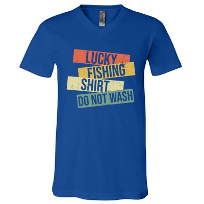 Fishing Fisher Fisher Bass Lake Life Fish Catcher Cool Gift V-Neck T-Shirt