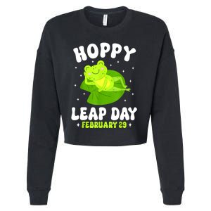 Funny Frog Hoppy Leap Day February 29 Birthday Leap Year Cropped Pullover Crew