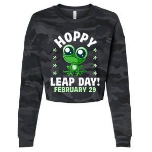 Funny Frog Hoppy Leap Day February 29 Birthday Leap Year Cropped Pullover Crew