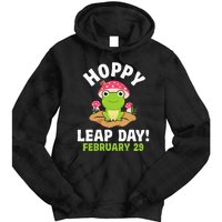 Funny Frog Hoppy Leap Day February 29 Birthday Leap Year Tie Dye Hoodie