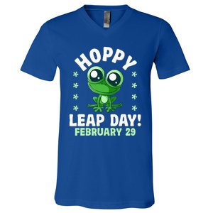 Funny Frog Hoppy Leap Day February 29 Birthday Leap Year V-Neck T-Shirt