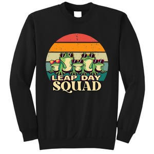 Funny Frog Lover Leap Day Squad February 29 Cool Retro Style Sweatshirt