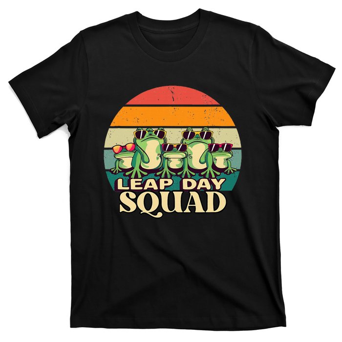 Funny Frog Lover Leap Day Squad February 29 Cool Retro Style T-Shirt