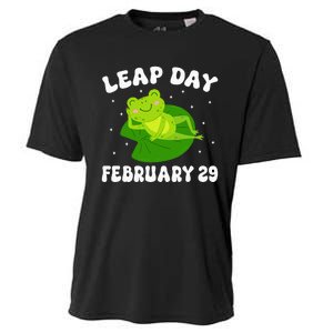 Funny Frog Leap Day February 29 Birthday Feb 29 Leap Year Cooling Performance Crew T-Shirt