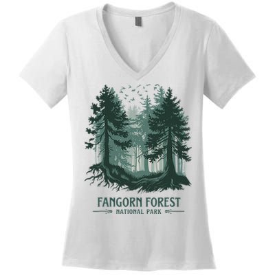 Fangorn Forest National Park Bookworms Saying Women's V-Neck T-Shirt