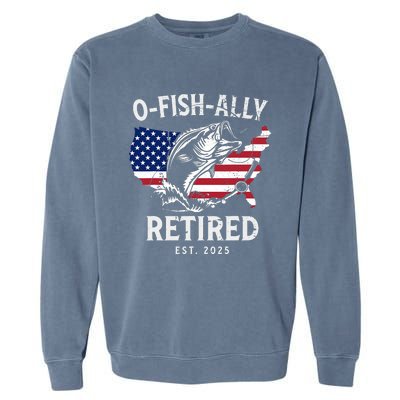 Fisherman Fishing Retirement Ofishally Retired 2025 Garment-Dyed Sweatshirt