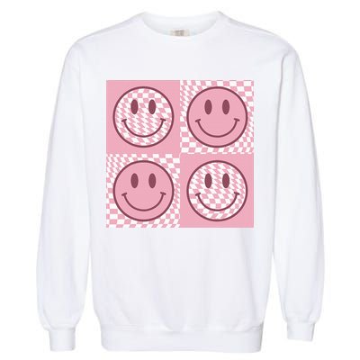 Funny Face Shirt Checkered Pattern Smile Face Meme Trendy Garment-Dyed Sweatshirt