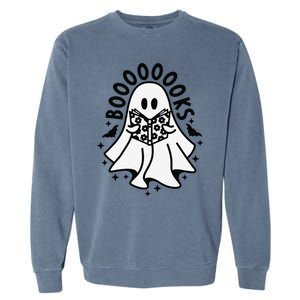 Funny Ghost Book Reading Halloween Books Lover Teacher Garment-Dyed Sweatshirt