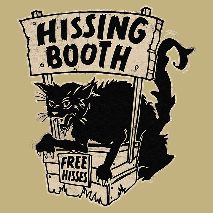 Funny Goth Black Cat Hissing Booth For Cat Moms & Cat Dads Magnet