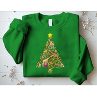 Funny Giraffe Christmas Tree Zookeeper Xmas Sweatshirt