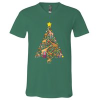 Funny Giraffe Christmas Tree Zookeeper Xmas V-Neck T-Shirt