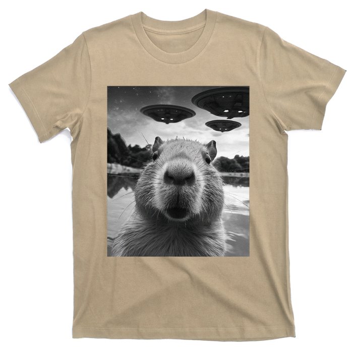 Funny Graphic Capybara Selfie With Ufos Weird T-Shirt