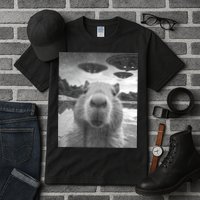 Funny Graphic Capybara Selfie With Ufos Weird Tall T-Shirt