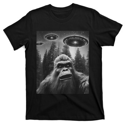 Funny Graphic For Bigfoot Sasquatch Alien Ufo T-Shirt