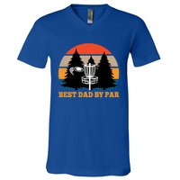 Frisbee Golf Fathers Day Funny Best Dad By Par Disc Golf Great Gift V-Neck T-Shirt