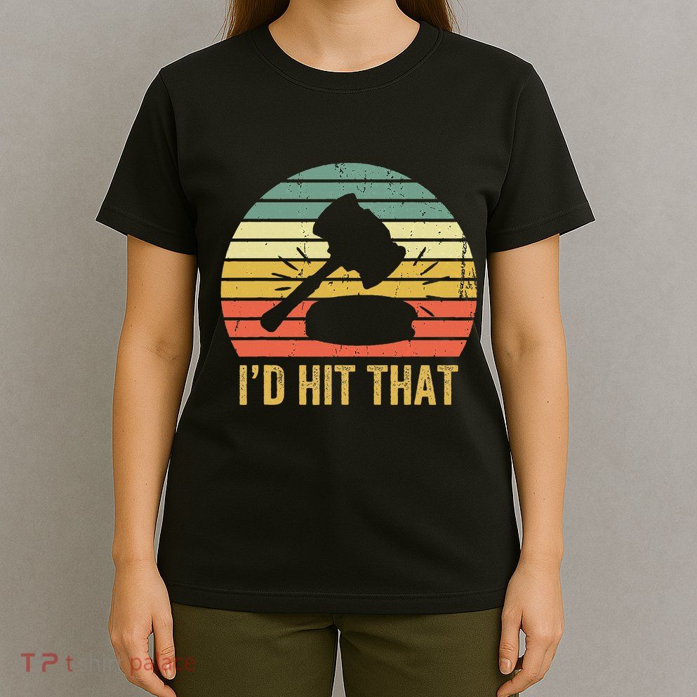 Funny Gavel Gift For Courtroom Judge Vintage Law Retro T-Shirt