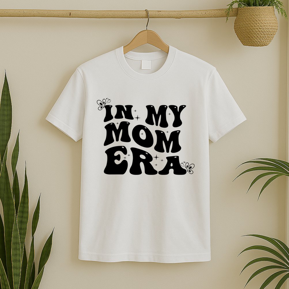 Funny Groovy In My Mom Era T-Shirt