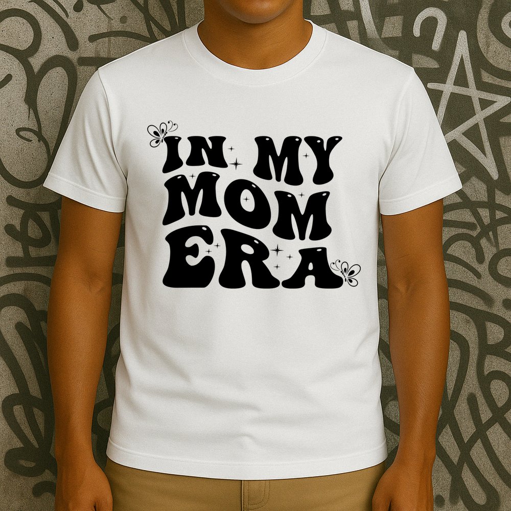 Funny Groovy In My Mom Era T-Shirt