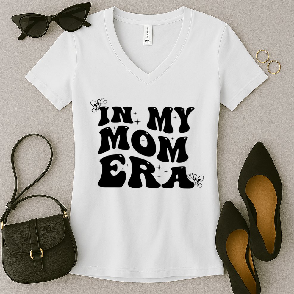 Funny Groovy In My Mom Era Women's V-Neck T-Shirt