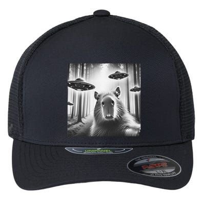Funny Graphic Novelty Capybara Selfie With Ufo Weird Silly Flexfit Unipanel Trucker Cap