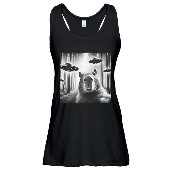 Funny Graphic Novelty Capybara Selfie With Ufo Weird Silly Ladies Essential Flowy Tank