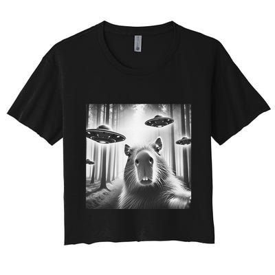 Funny Graphic Novelty Capybara Selfie With Ufo Weird Silly Crop Top