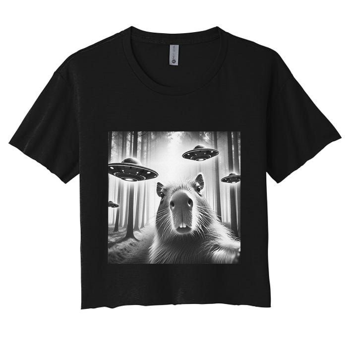 Funny Graphic Novelty Capybara Selfie With Ufo Weird Silly Crop Top