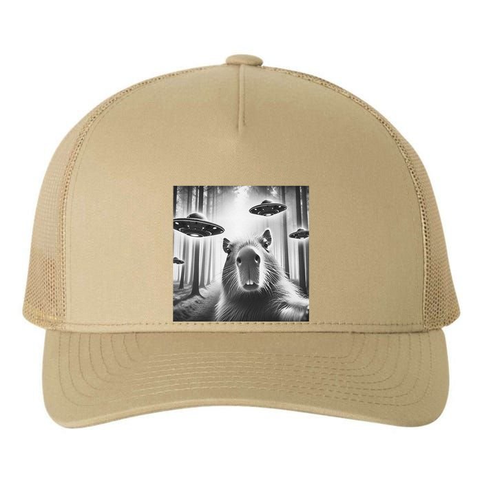 Funny Graphic Novelty Capybara Selfie With Ufo Weird Silly Yupoong Adult 5-Panel Trucker Hat